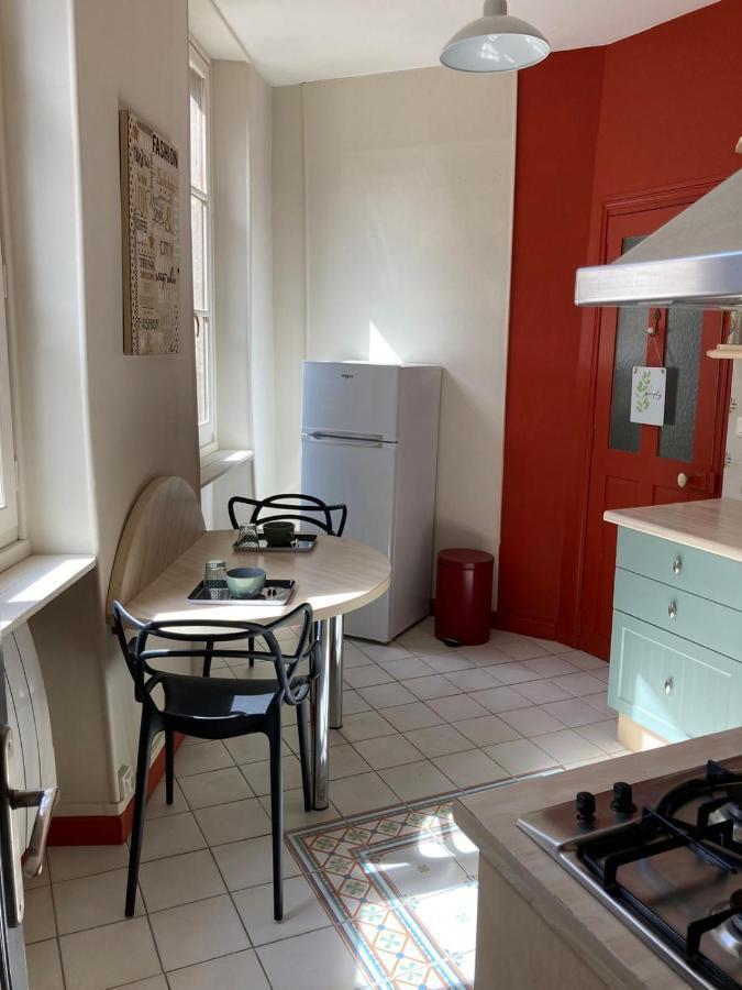 Et Au Pied Coule Une Riviere, Situation Et Vue Ideales Auxerre Eksteriør bilde