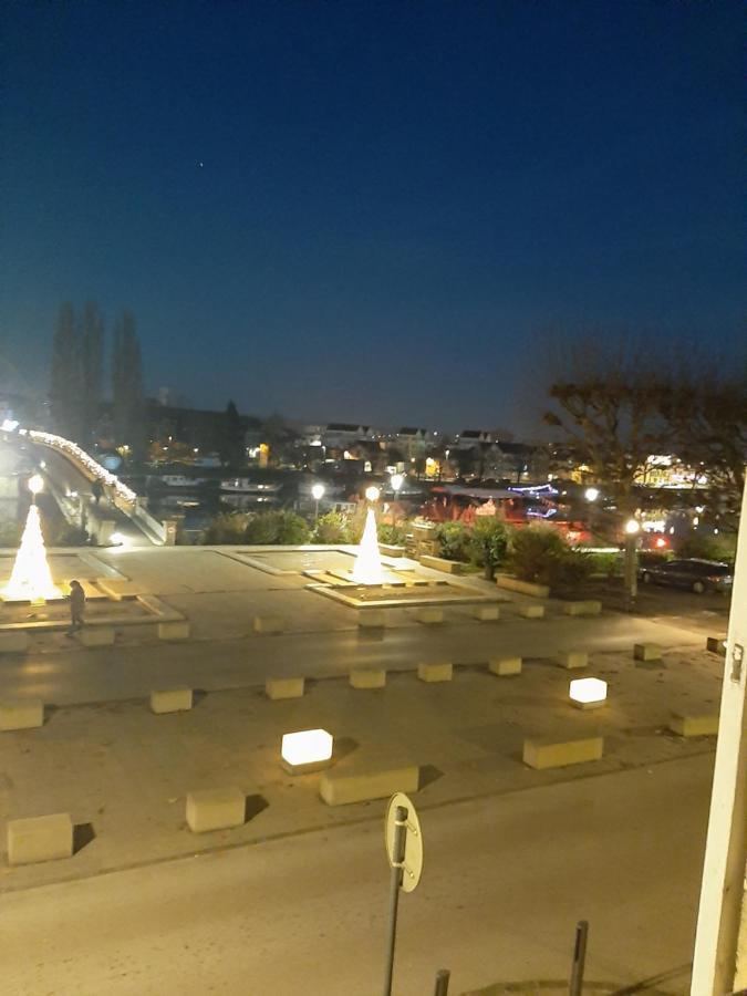 Et Au Pied Coule Une Riviere, Situation Et Vue Ideales Auxerre Eksteriør bilde